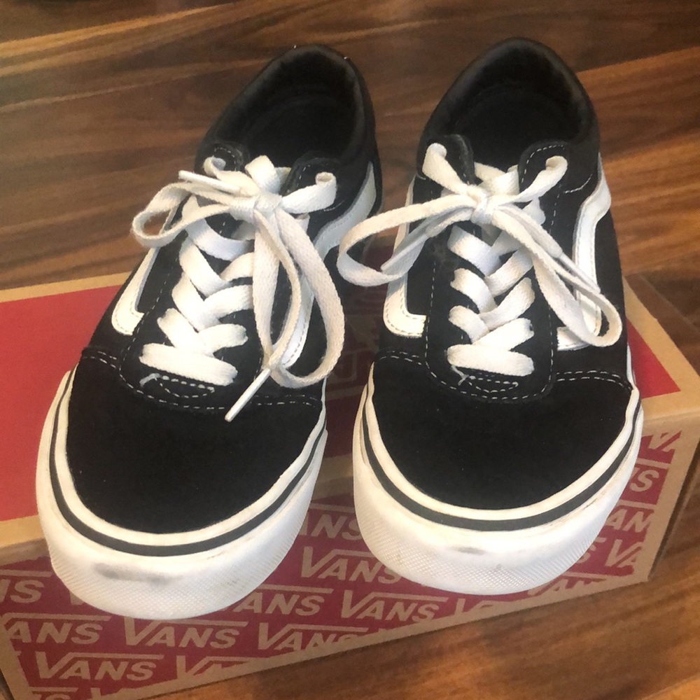 Vans Kids Black and White Classic Old Skool Sneakers - Picture 6 of 6